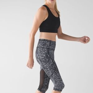 Lululemon Outrun 17" Crops
